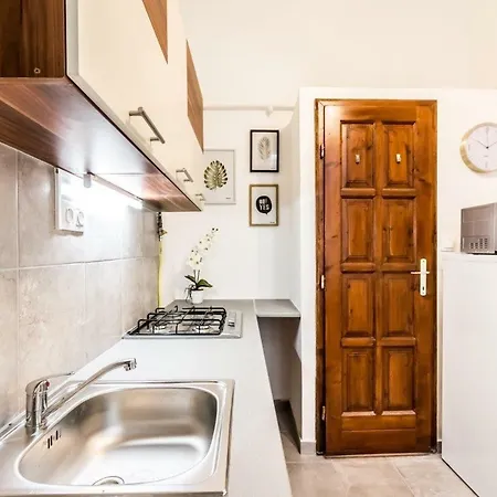 아파트 Amazon Near The Famous Party Boulevard *